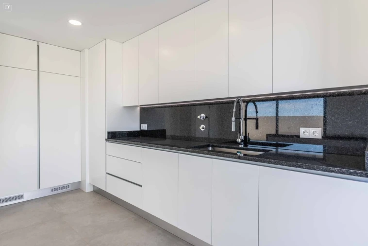 Moradia T4 para Venda em Mexilhoeira Grande Foto 15