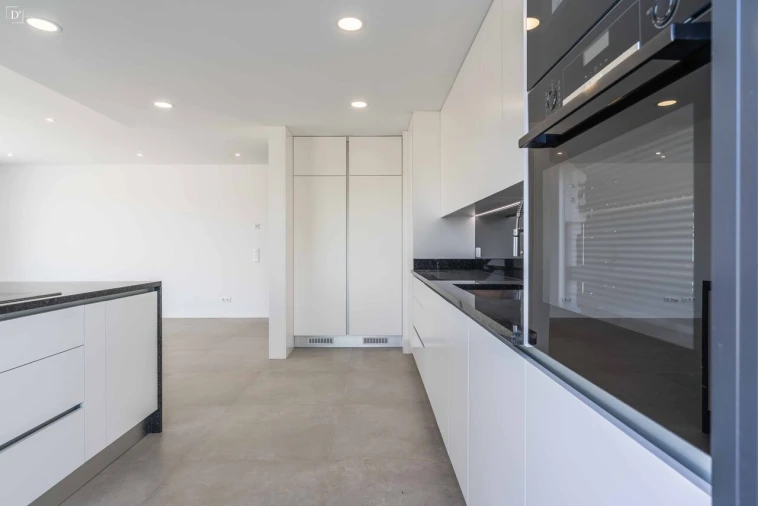 Moradia T4 para Venda em Mexilhoeira Grande Foto 14