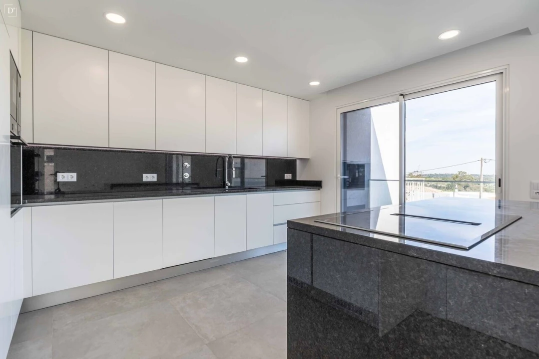 Moradia T3 para Venda em Mexilhoeira Grande Foto 8