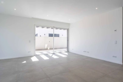 Moradia T3 para Venda em Mexilhoeira Grande