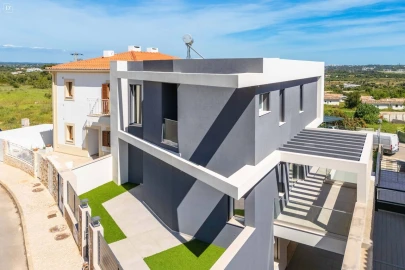 Moradia T3 para Venda em Mexilhoeira Grande