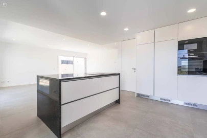 Moradia T3 para Venda em Mexilhoeira Grande