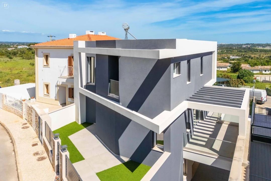 Moradia T3 para Venda em Mexilhoeira Grande Foto 31