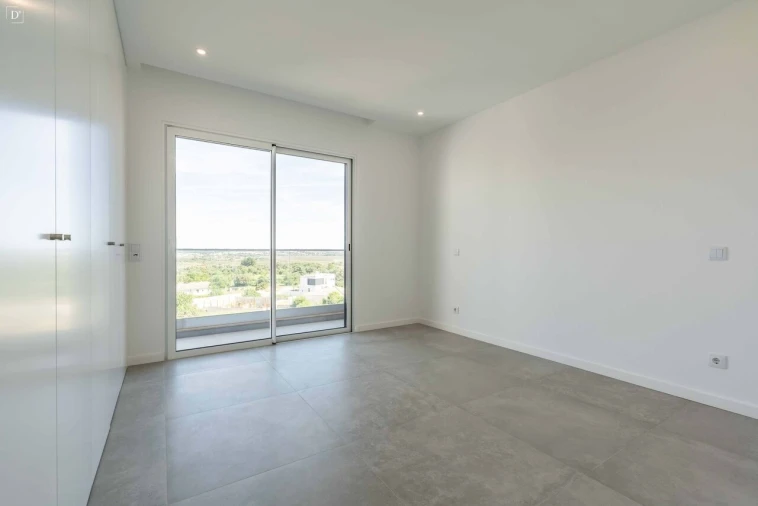 Moradia T3 para Venda em Mexilhoeira Grande Foto 29