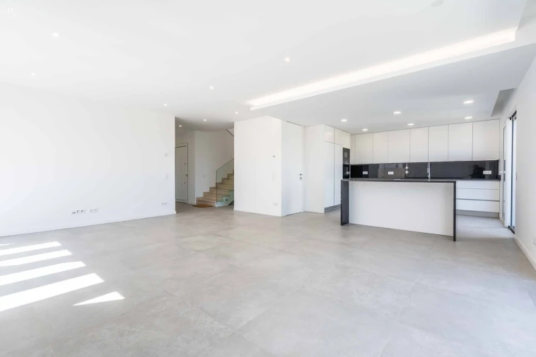 Moradia T3 para Venda em Mexilhoeira Grande Foto 6