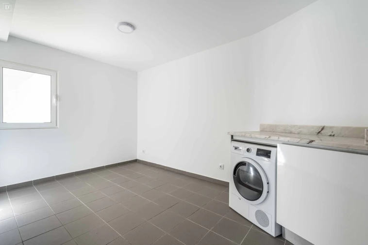 Moradia T3 para Venda em Mexilhoeira Grande Foto 21