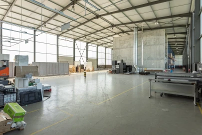 Armazém para Venda em Oliveira do Mondego e Travanca do Mondego