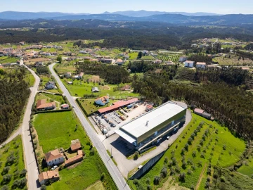 Armazém para Venda em Oliveira do Mondego e Travanca do Mondego
