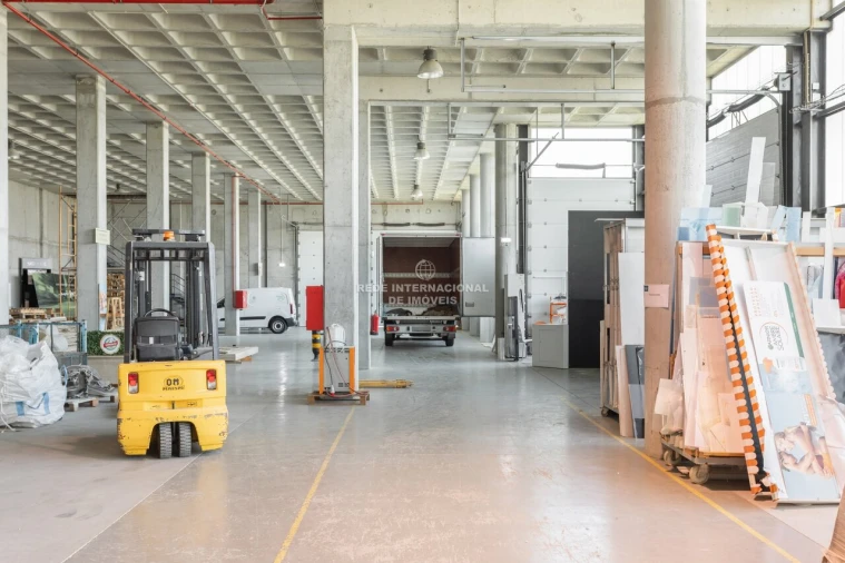 Armazém para Venda em Oliveira do Mondego e Travanca do Mondego Foto 8