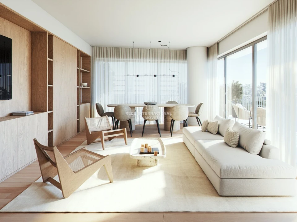 Apartamento T4 para Venda em Alvalade Foto 7