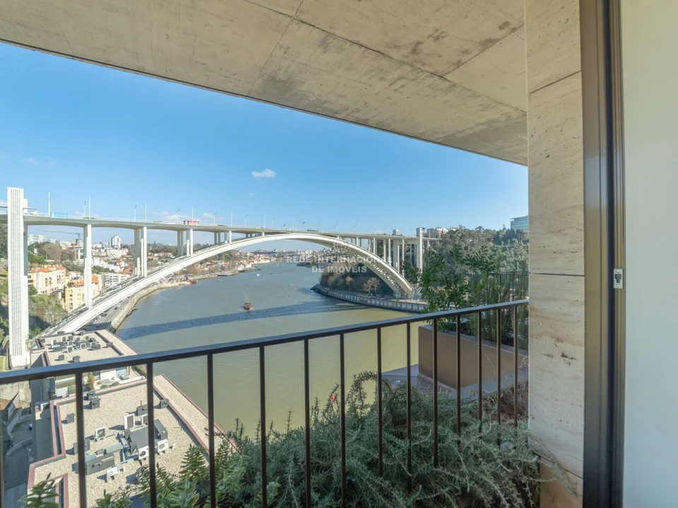 Apartamento T3 para Venda em Lordelo do Ouro e Massarelos Foto 13