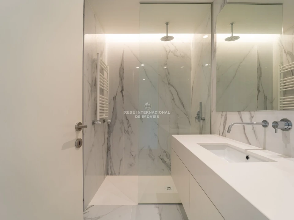 Apartamento T3 para Venda em Lordelo do Ouro e Massarelos Foto 26