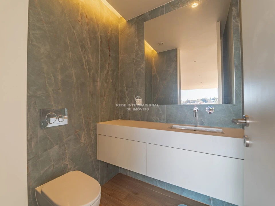 Apartamento T3 para Venda em Lordelo do Ouro e Massarelos Foto 31