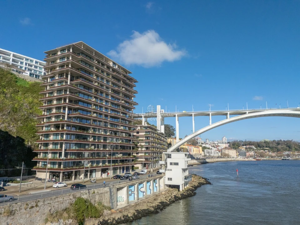Apartamento T3 para Venda em Lordelo do Ouro e Massarelos Foto 11