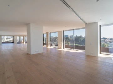 Apartamento T3 para Venda em Lordelo do Ouro e Massarelos