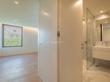 Apartamento T3 para Venda em Lordelo do Ouro e Massarelos