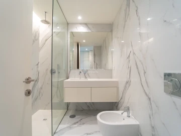 Apartamento T3 para Venda em Lordelo do Ouro e Massarelos