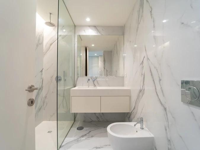 Apartamento T3 para Venda em Lordelo do Ouro e Massarelos Foto 27