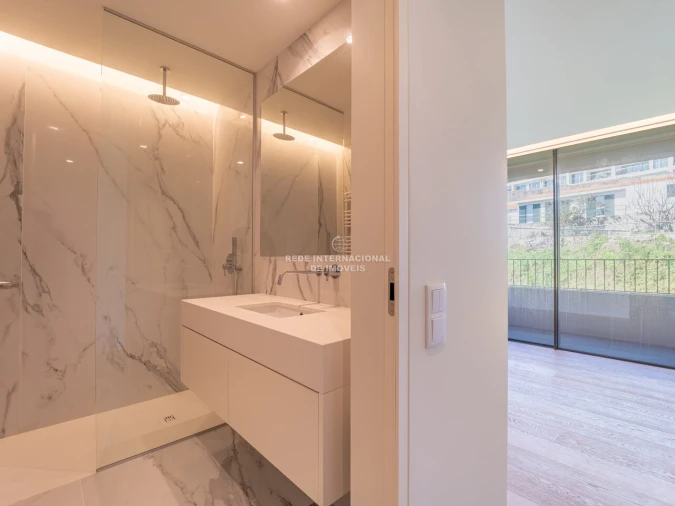 Apartamento T3 para Venda em Lordelo do Ouro e Massarelos Foto 29