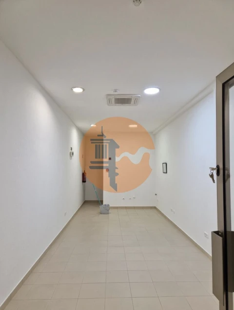 Loja para Venda em Monte Gordo