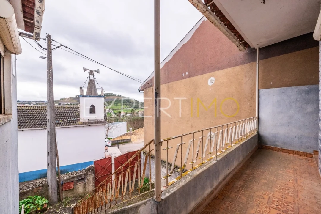 Moradia T3 para Venda em Almalagues Foto 5