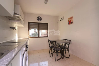 Apartamento T3 para Venda em Sé, Santa Maria e Meixedo
