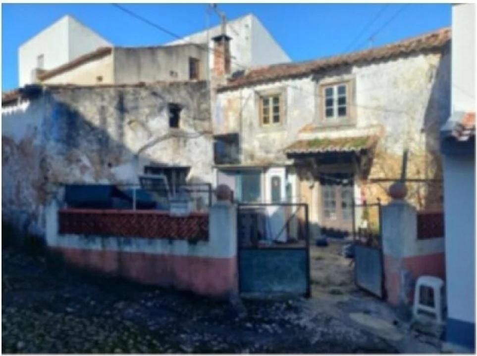 Moradia T3 para Venda em Santa Maria, São Pedro e Sobral da Lagoa Foto 1