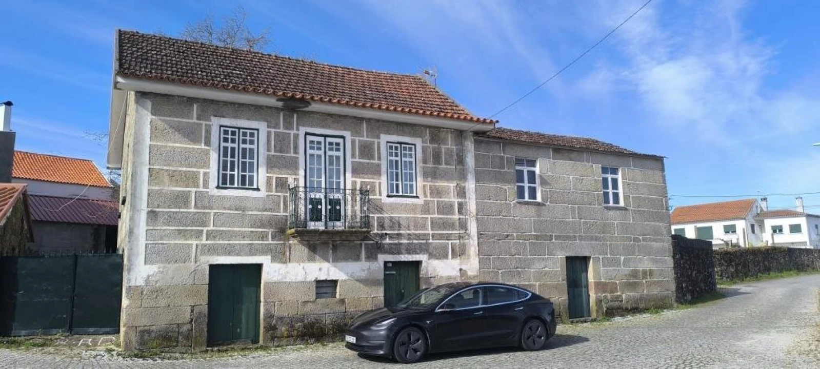 Moradia T3 para Venda em Vila Fernando Foto 1