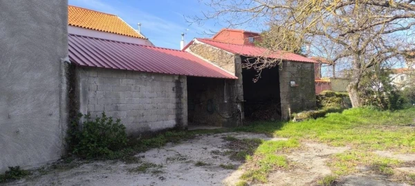 Moradia T3 para Venda em Vila Fernando