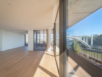 Apartamento T3 para Venda em Lordelo do Ouro e Massarelos