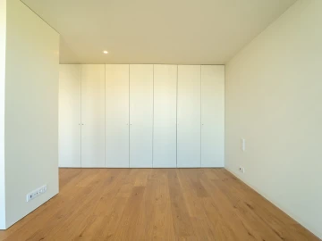 Apartamento T3 para Venda em Lordelo do Ouro e Massarelos