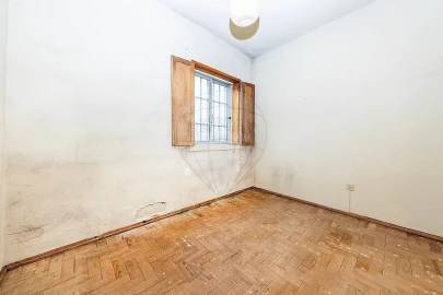 Moradia T5 para Venda em Queluz e Belas