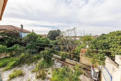 Moradia T5 para Venda em Queluz e Belas