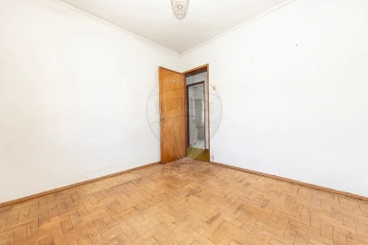 Moradia T5 para Venda em Queluz e Belas