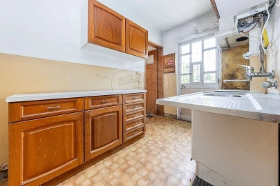 Moradia T5 para Venda em Queluz e Belas