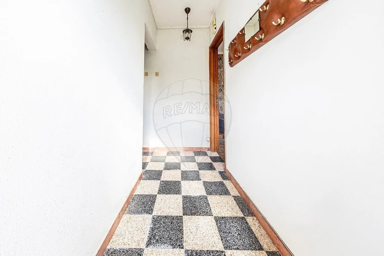 Moradia T5 para Venda em Queluz e Belas Foto 4