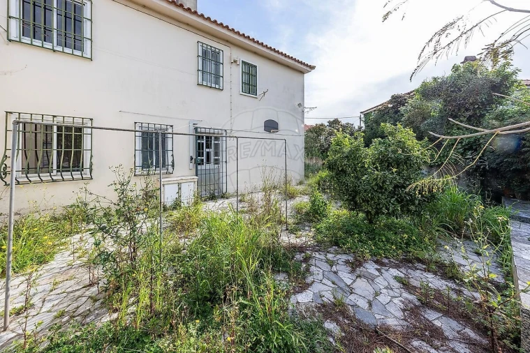 Moradia T5 para Venda em Queluz e Belas Foto 32