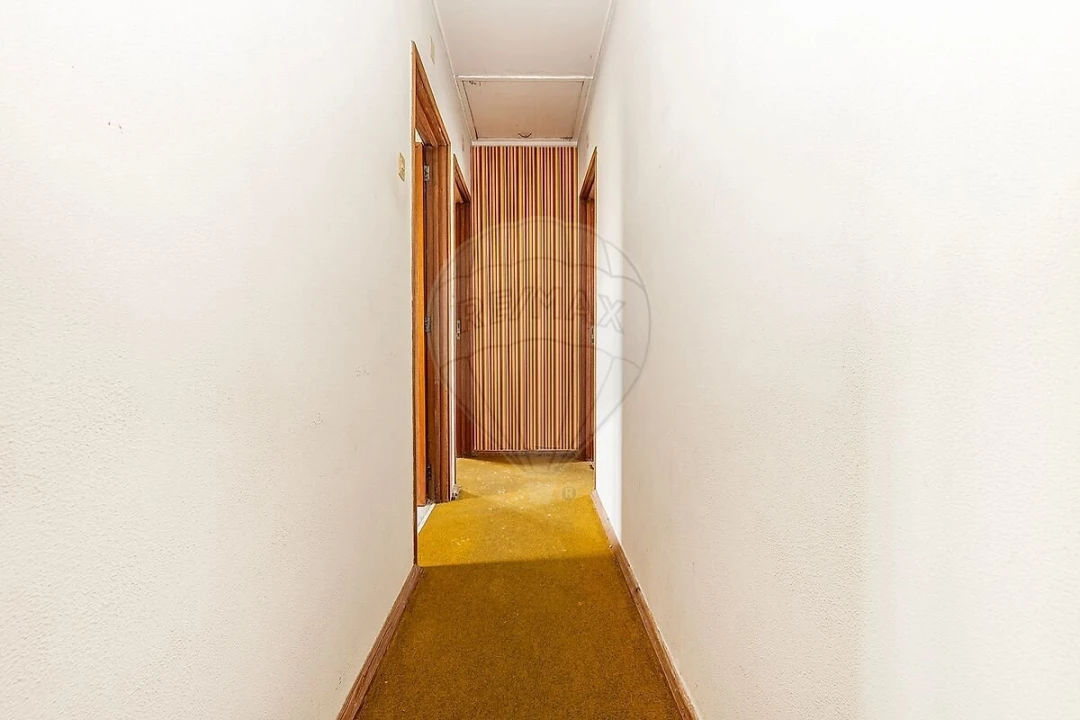 Moradia T5 para Venda em Queluz e Belas Foto 24