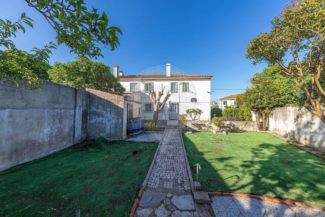 Moradia T5 para Venda em Queluz e Belas Foto 33