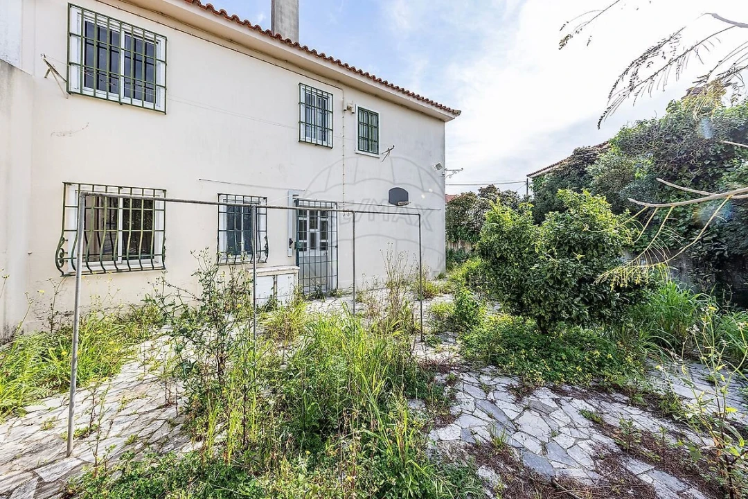 Moradia T5 para Venda em Queluz e Belas Foto 34