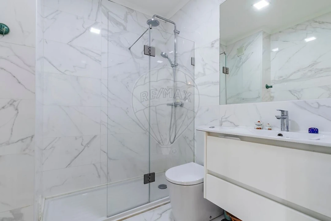 Apartamento T0 para Venda em Beato Foto 14