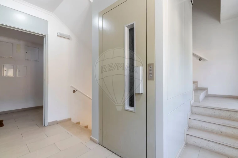 Apartamento T0 para Venda em Beato Foto 19