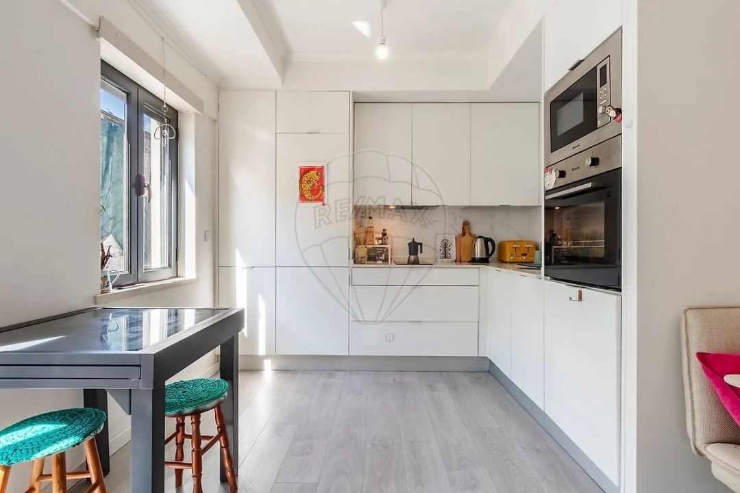 Apartamento T0 para Venda em Beato Foto 9