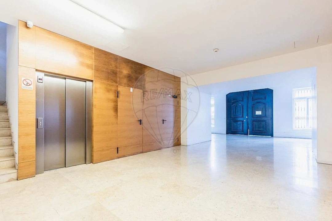 Apartamento T0 para Venda em Misericórdia Foto 11
