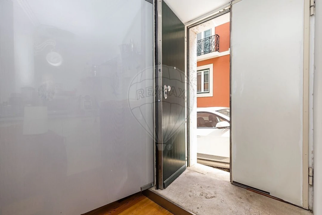 Apartamento T0 para Venda em Misericórdia Foto 13