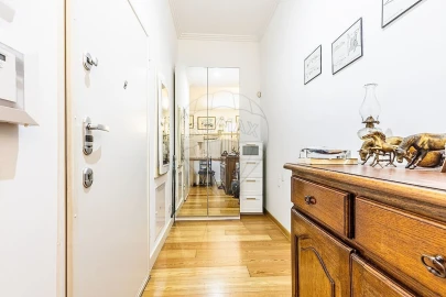 Apartamento T0 para Venda em Misericórdia
