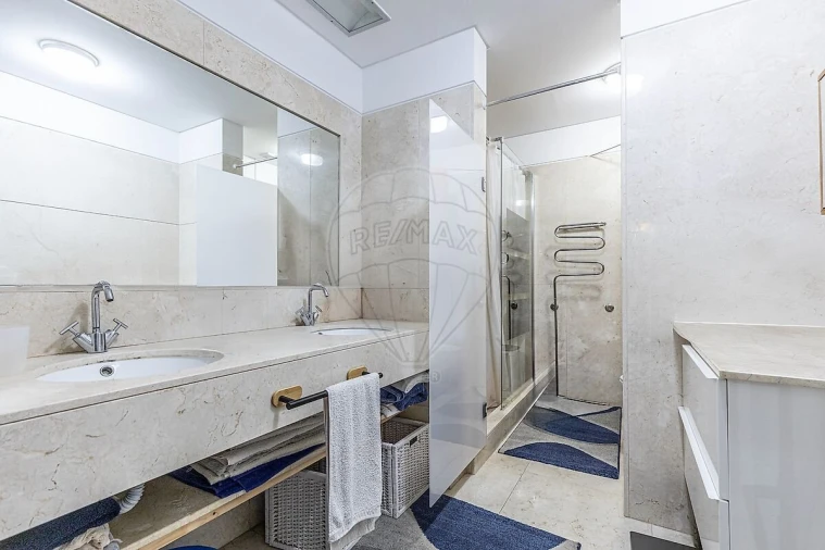 Apartamento T0 para Venda em Misericórdia Foto 6