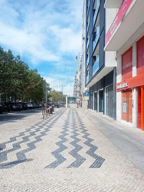 Escritório para Arrendamento em Avenidas Novas