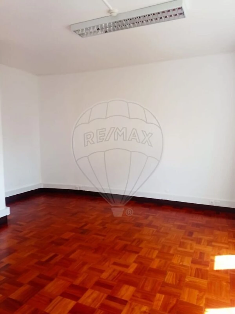 Escritório para Arrendamento em Avenidas Novas Foto 19