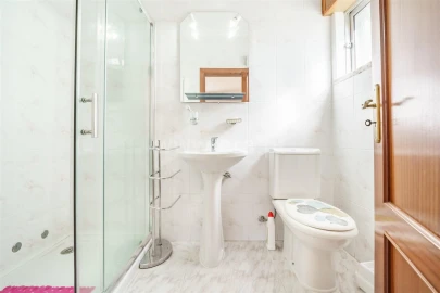 Moradia T5 para Venda em Teixoso e Sarzedo